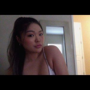 Meet your Posher, Iris